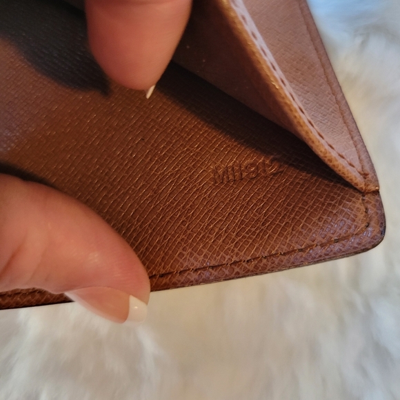 Authentic LOUIS VUITTON Monogram Portefeiulle Elise Leather Wallet - Picture 8 of 9